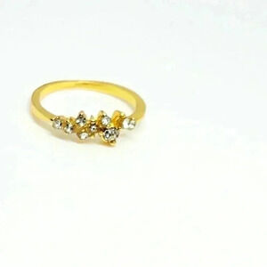 NWOT White Sapphire Gold Ring Size 6